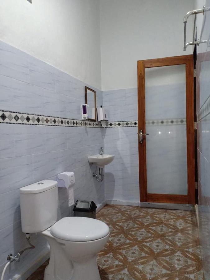 Santhi Guna Bungalow Toyapakeh ภายนอก รูปภาพ