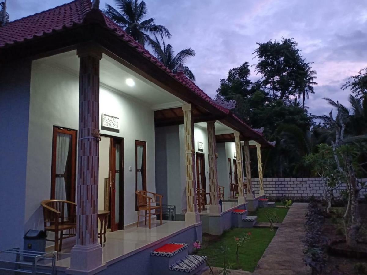 Santhi Guna Bungalow Toyapakeh ภายนอก รูปภาพ