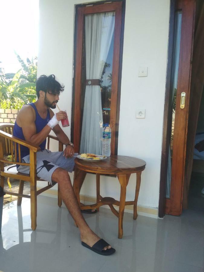 Santhi Guna Bungalow Toyapakeh ภายนอก รูปภาพ